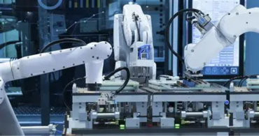 Tích hợp Tự động hóa trong Máy cắt CNC: Nâng cao hiệu suất và độ chính xác